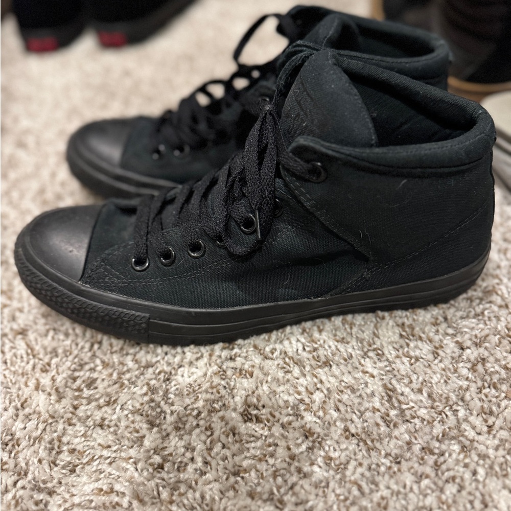 Converse check Taylor street mid size 9.5 Chuck Taylor’s